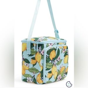 Vera Bradley Deluxe Travel Cooler in Lemon Grove NWT